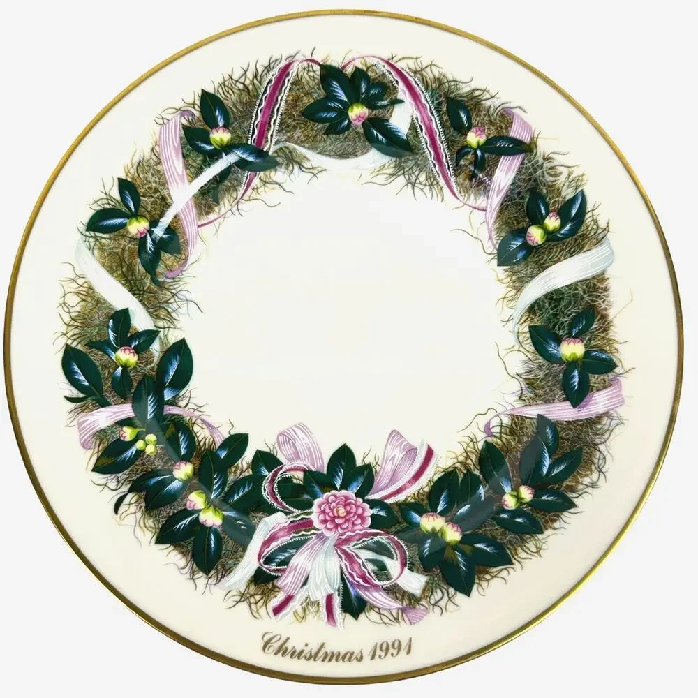 Lenox Limited Edition 1991 and 1992 Colonial Christmas Wreath Issue-Set of 2